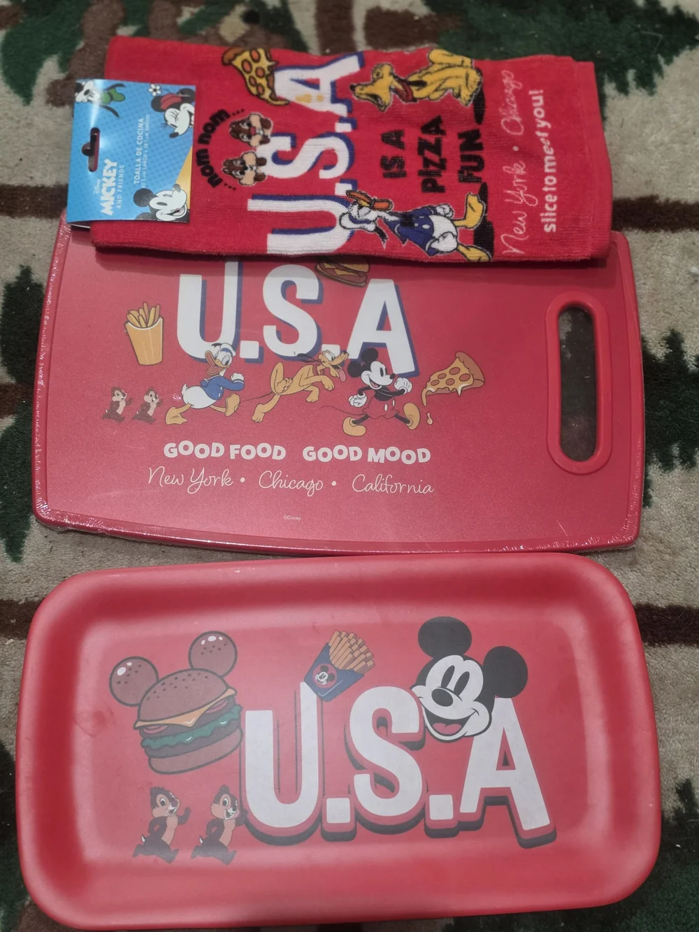 Disney Mickey U.S.A. Red Serving Tray & Cutting Board Set